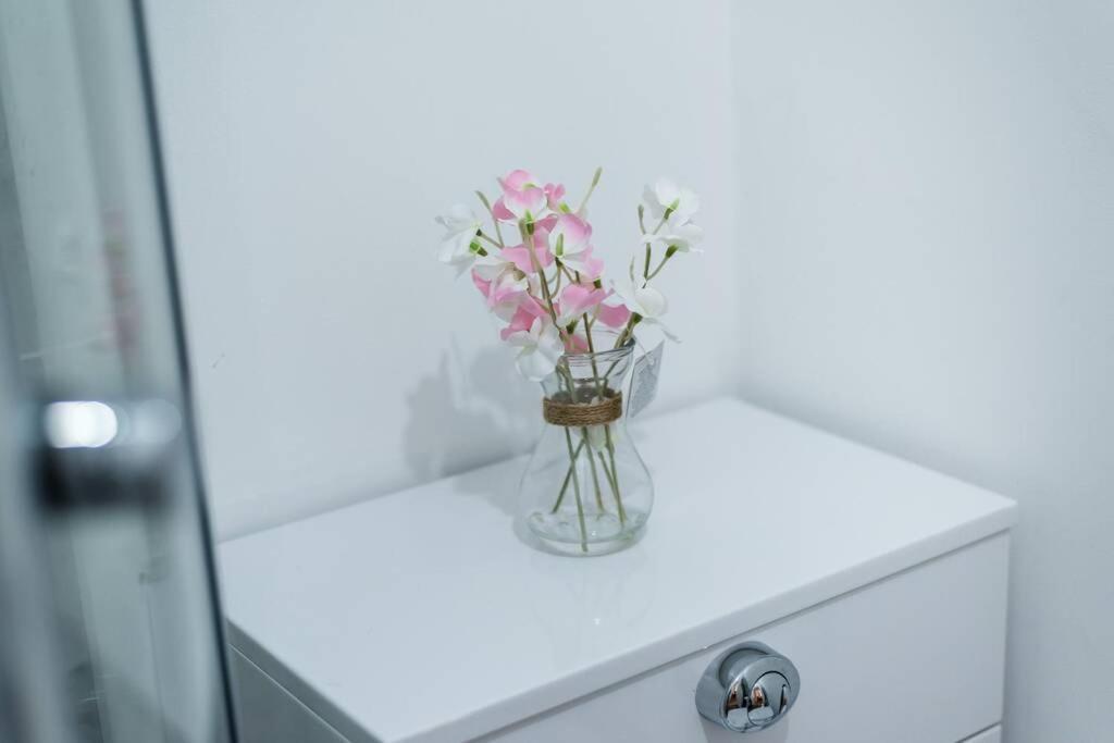 Liverpool City Centre - Fabulous 3 En-Suite Bedrooms - Sleeps 10 People Exterior foto